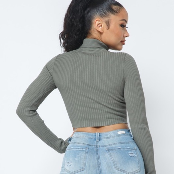 Miss Moss Long Sleeve Mock Neck Crop Top - Picture 3 of 4